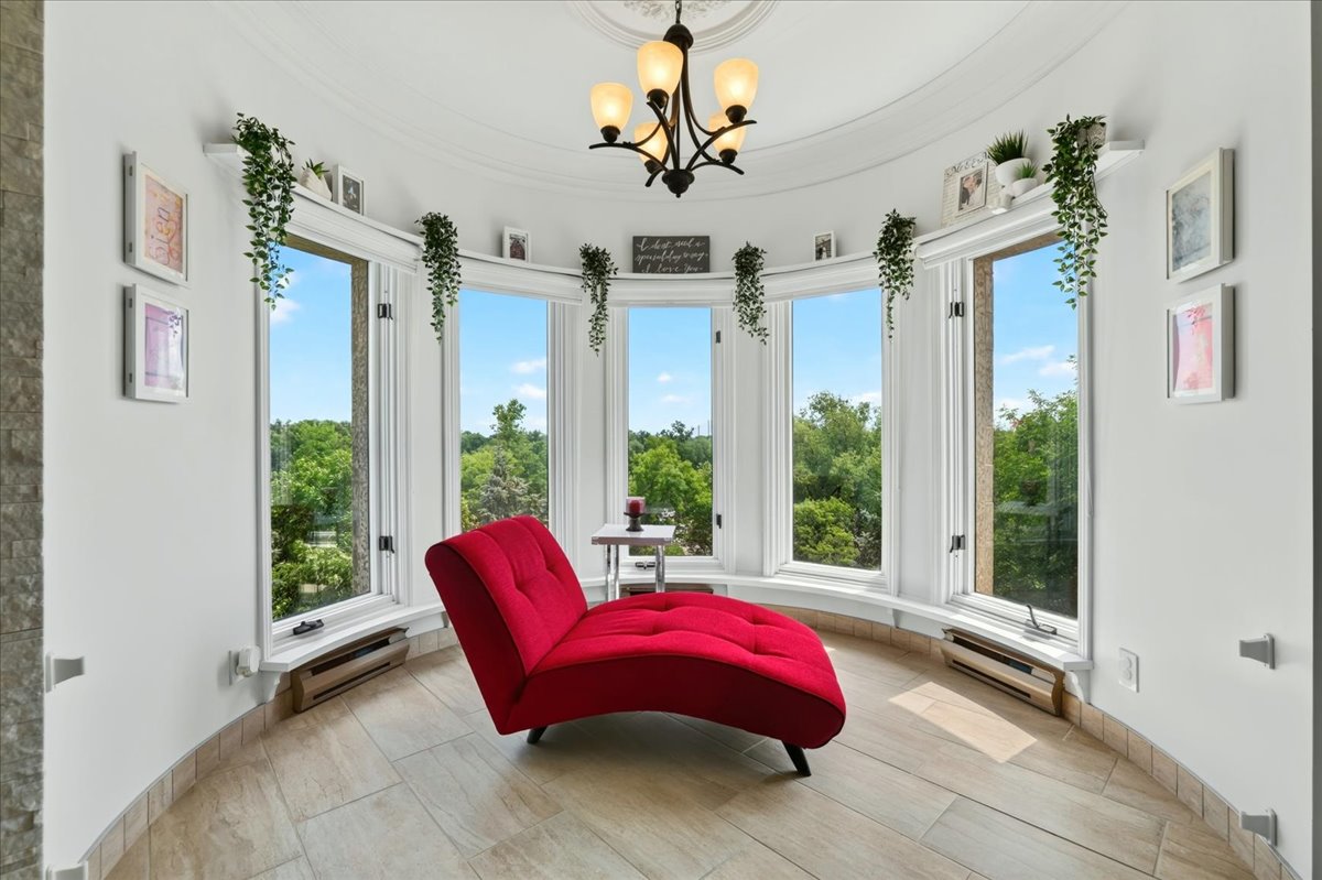 Interior of Suite 402